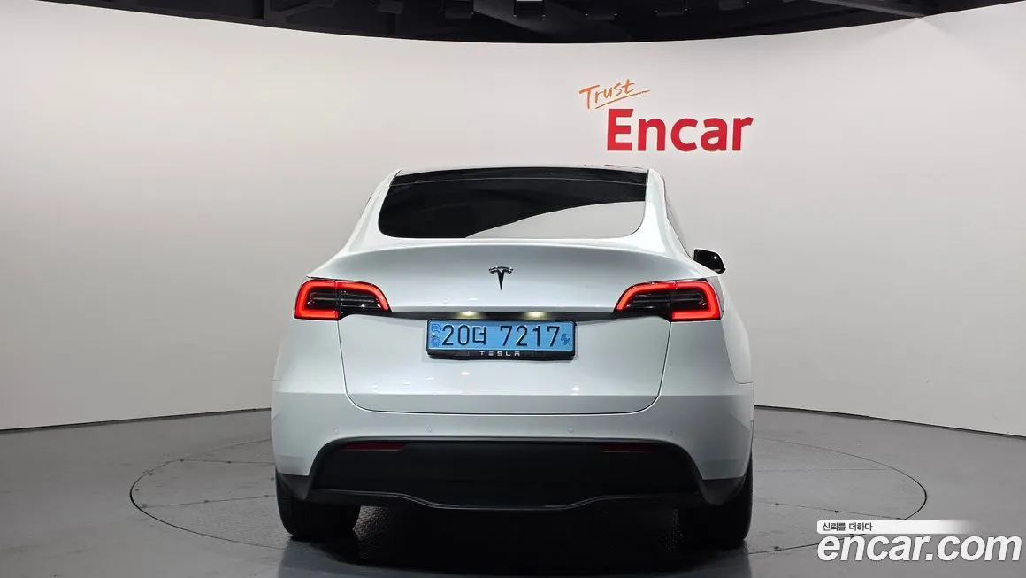 Tesla Model Y — фото 3