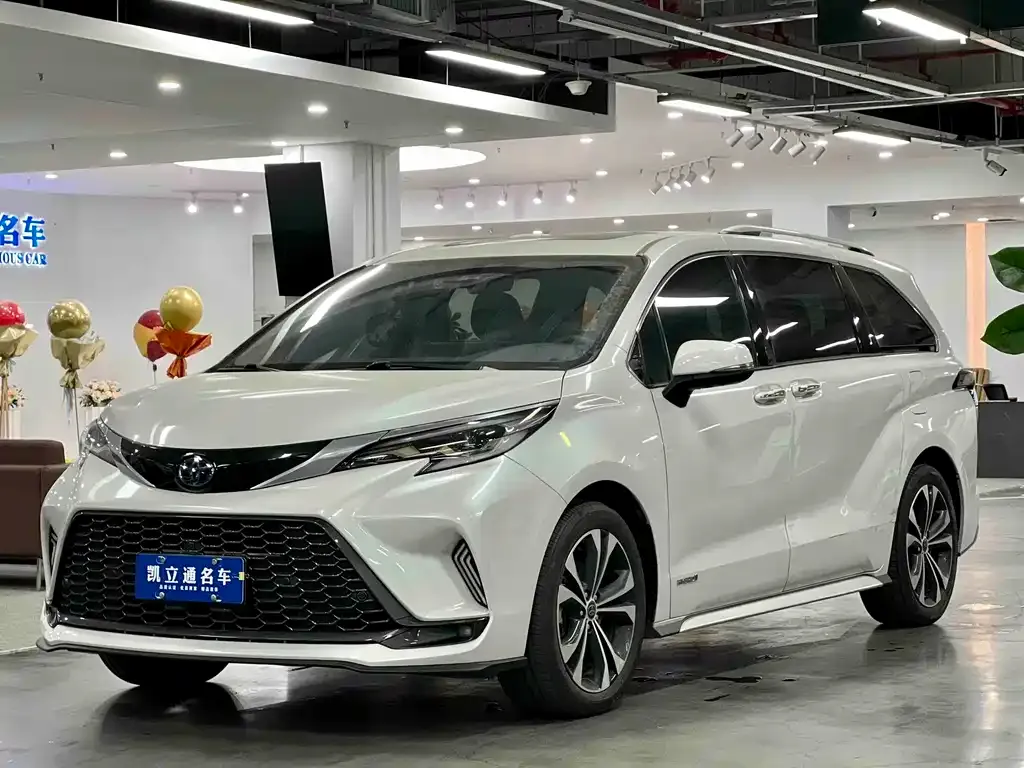 Toyota Granvia 2024 из CN, фото 1