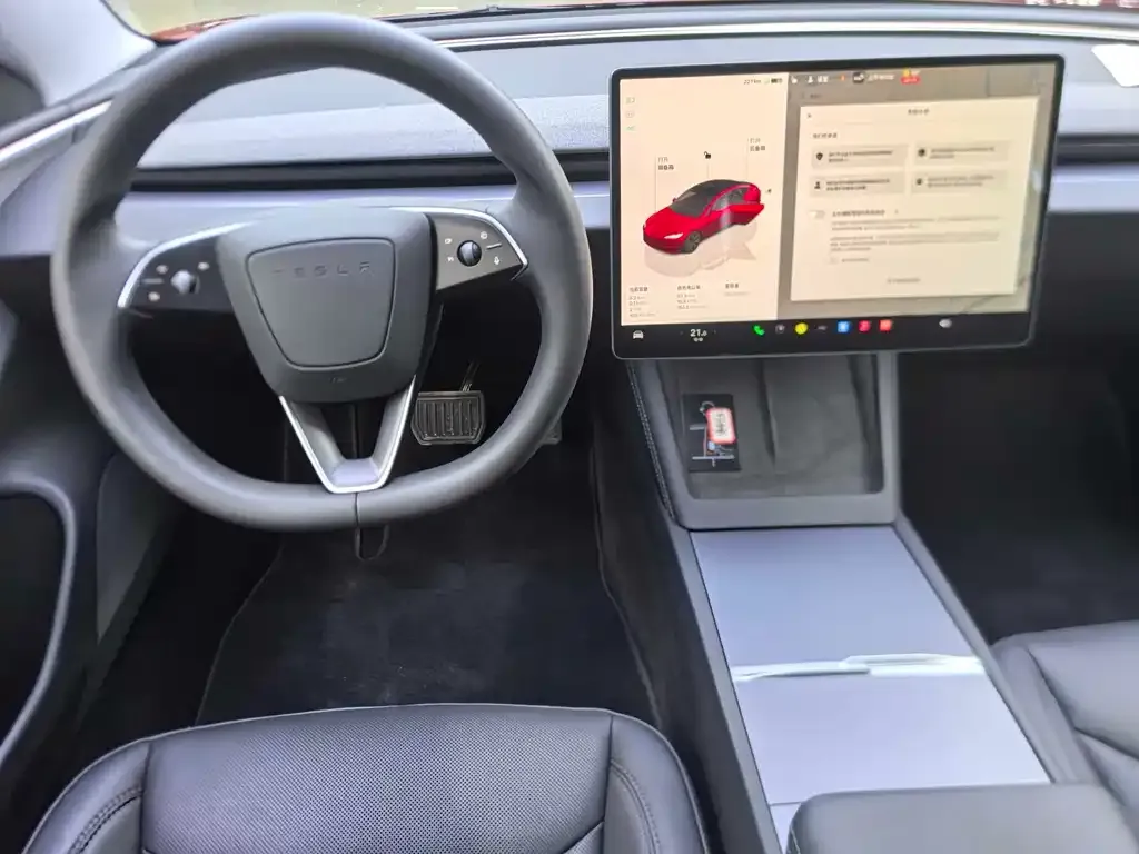 Tesla Model 3 — фото 5