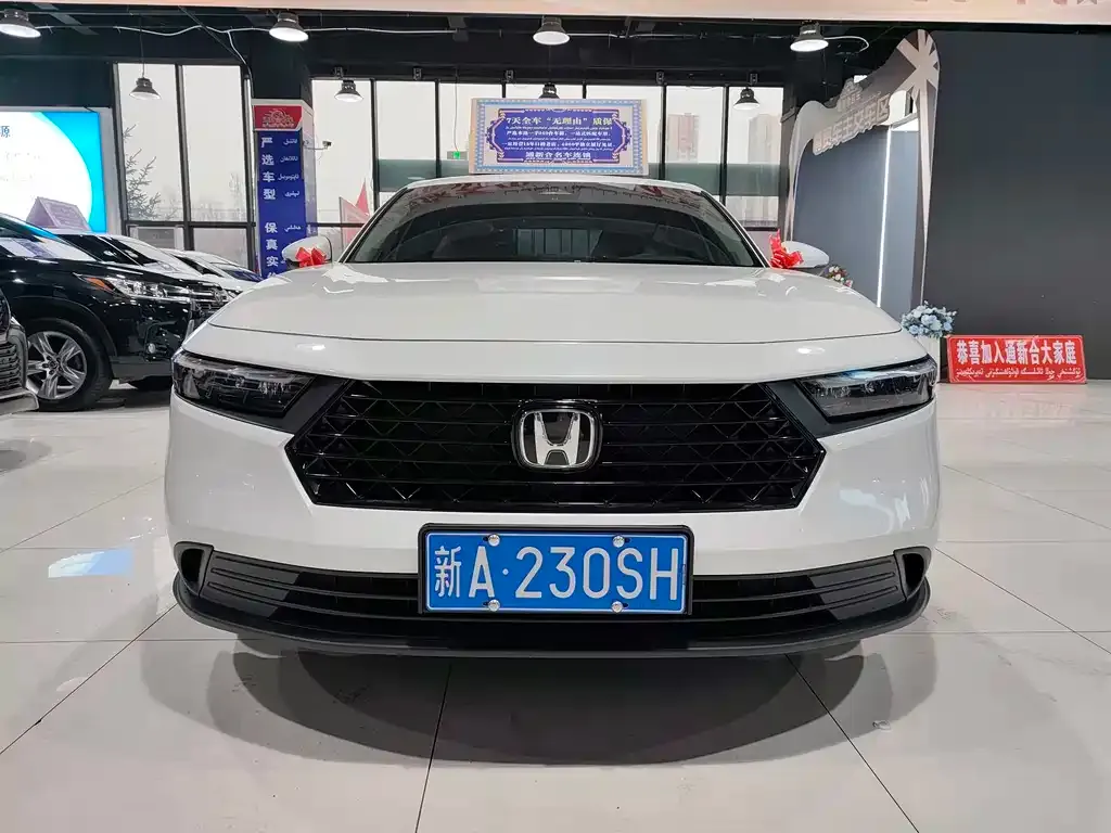Honda Accord — фото 9