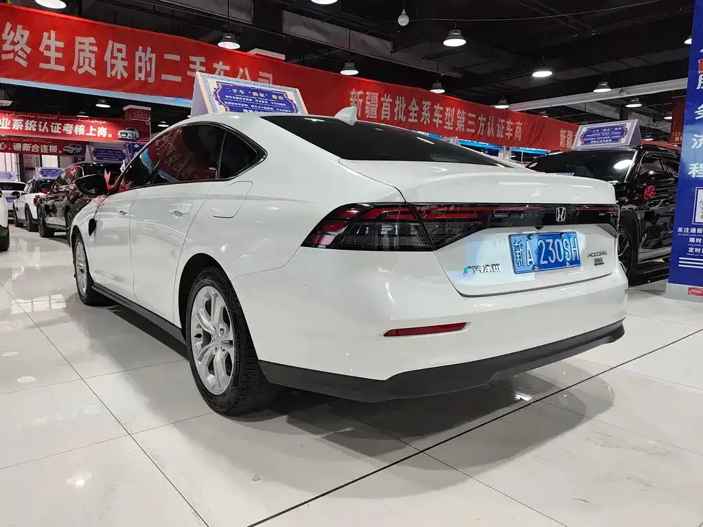 Honda Accord — фото 5