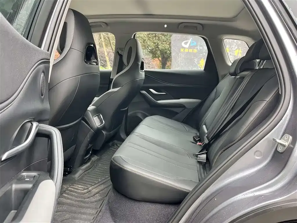 BYD Seal 05 DM-i — фото 7