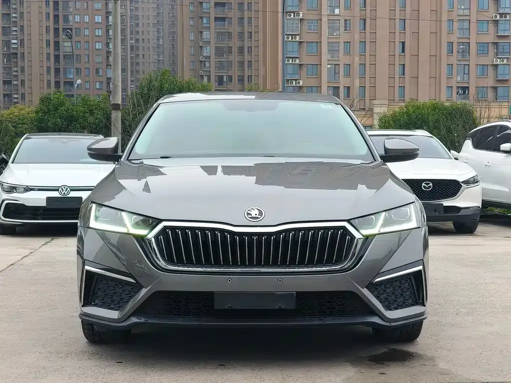 Skoda Octavia — фото 8