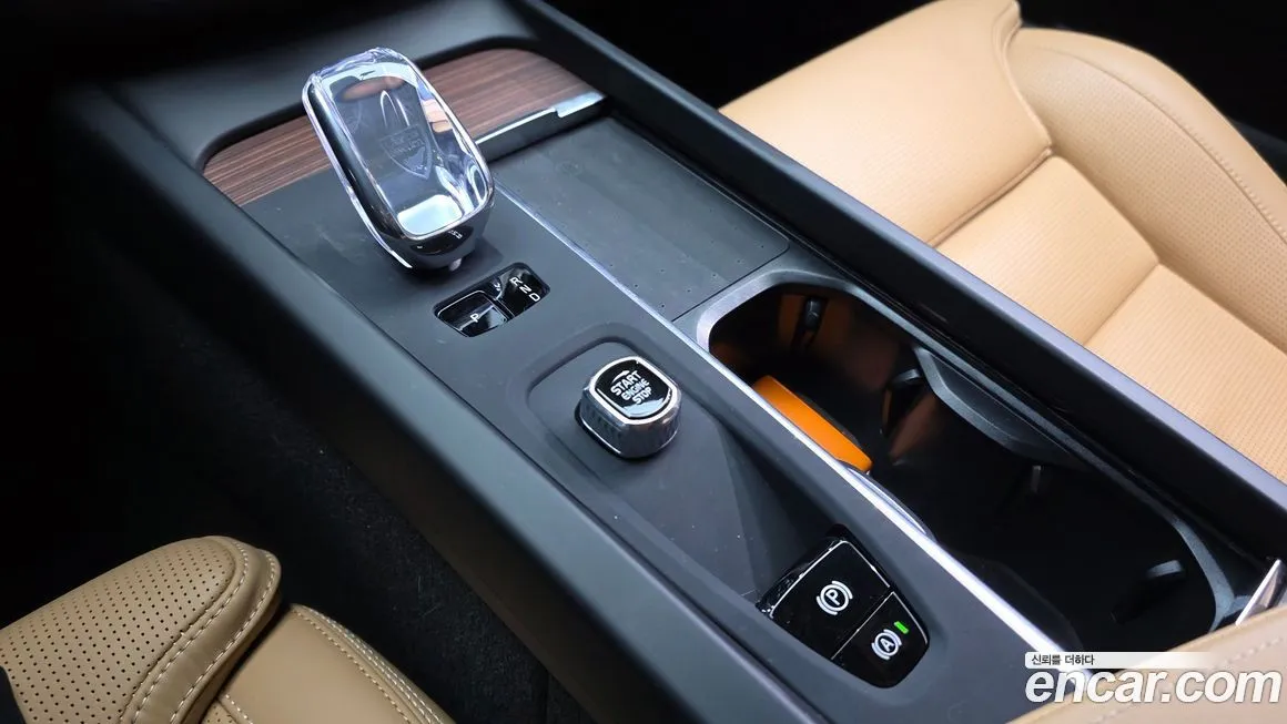 Volvo XC60 2025 из KR, фото 6
