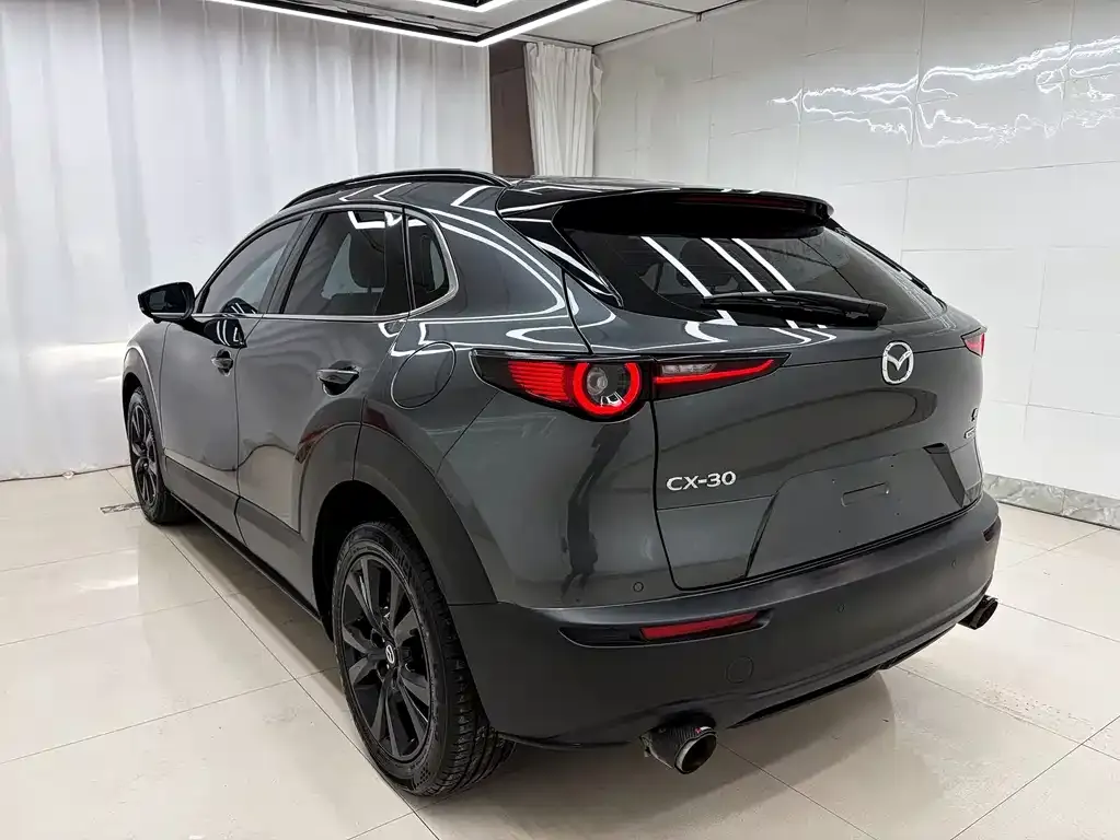 Mazda CX-30 — фото 2