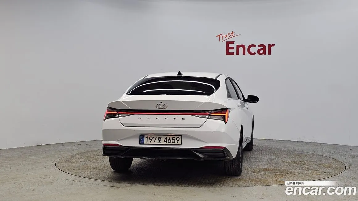 Hyundai AVANTE — фото 4