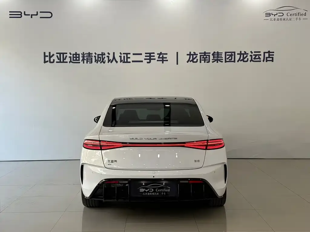 BYD Seal — фото 8
