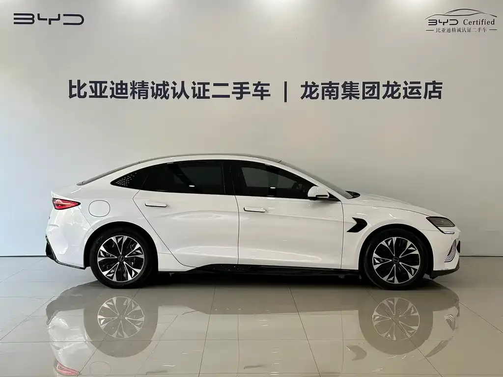 BYD Seal — фото 3