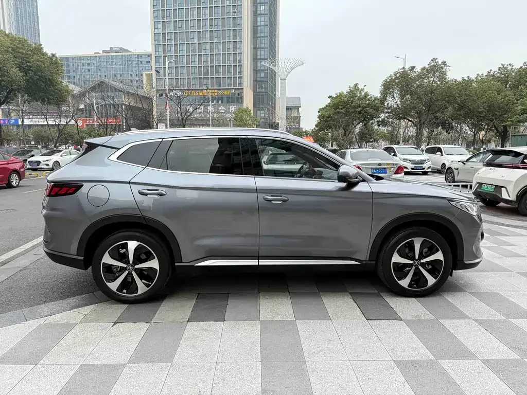 BYD PLUS New Energy — фото 7