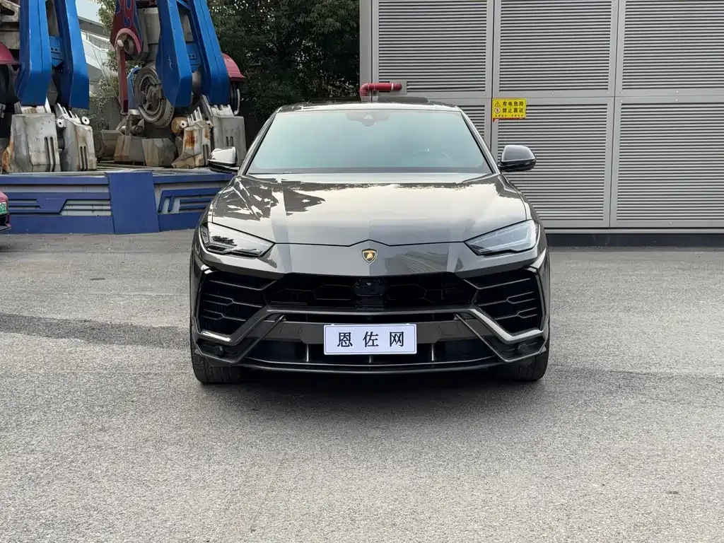 Lamborghini Urus — фото 6