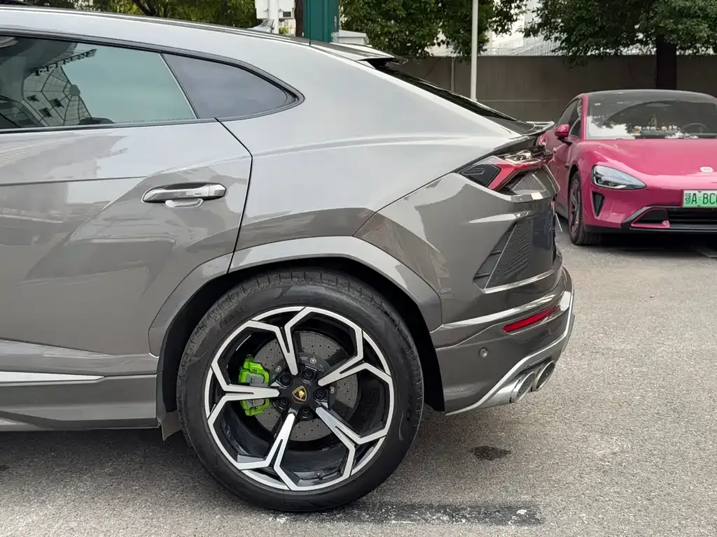 Lamborghini Urus — фото 3