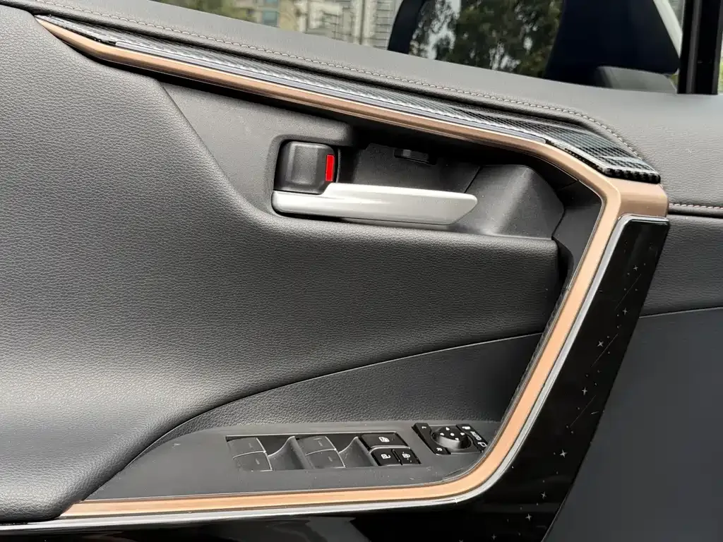 Toyota Wildlander 2025 из CN, фото 8
