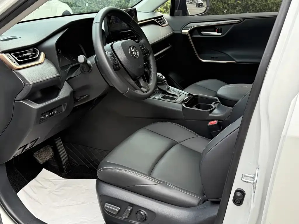 Toyota Wildlander 2025 из CN, фото 4