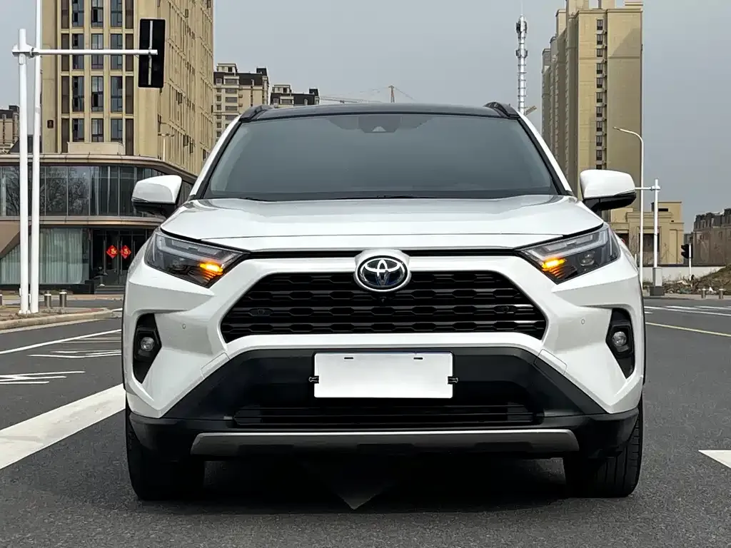 Toyota RAV4 — фото 2