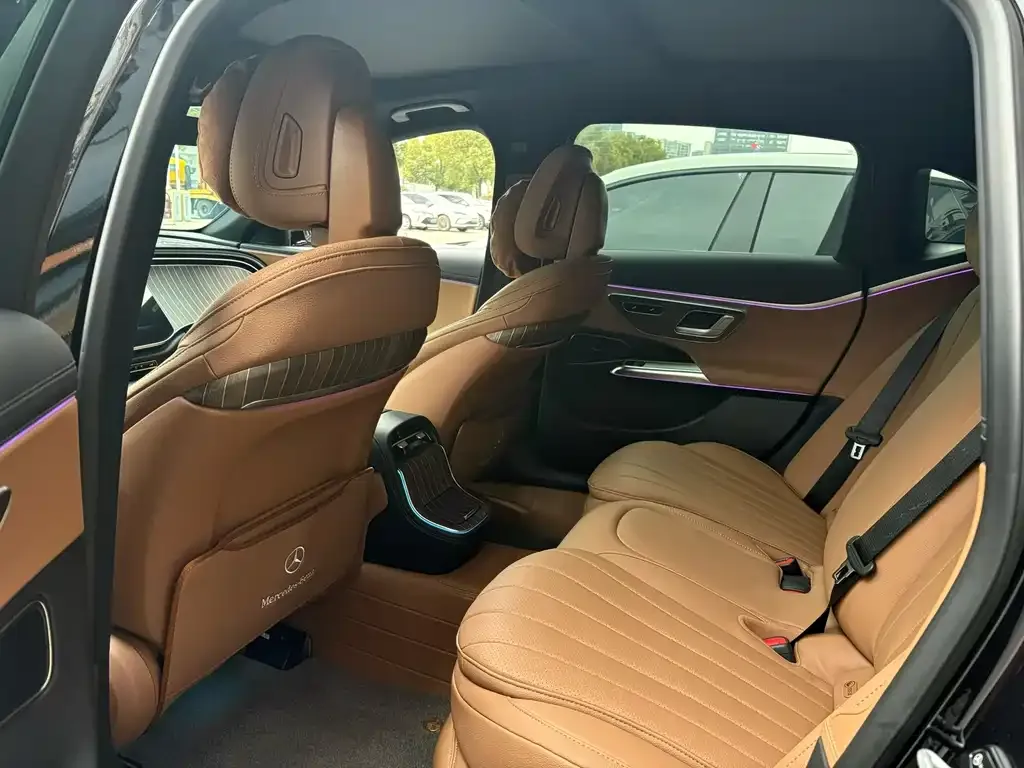 Mercedes-Benz E-Class 2025 из CN, фото 4