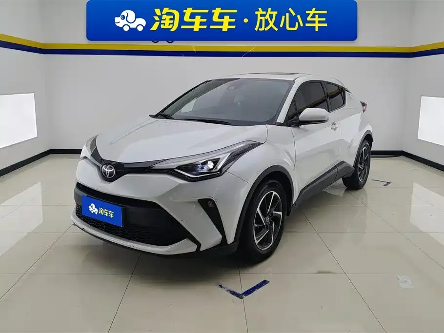 Toyota C-HR — фото 1