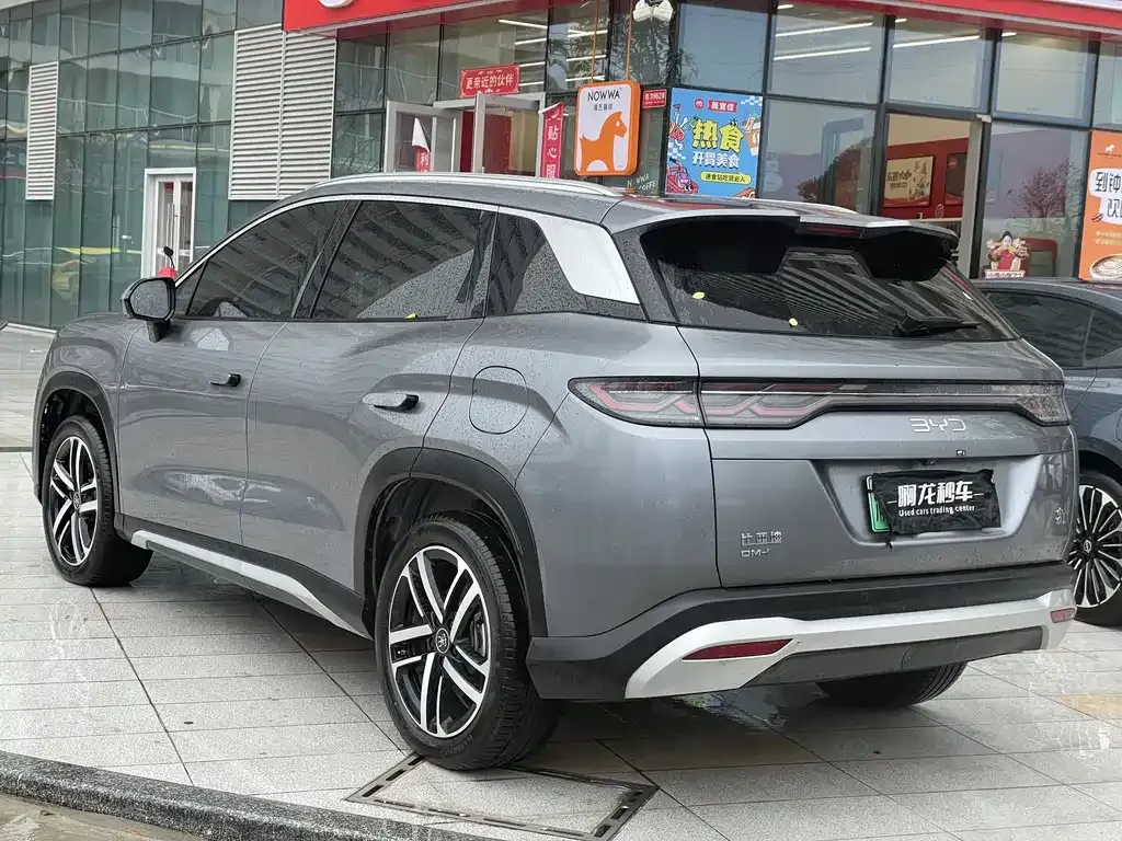 BYD L DM-i — фото 7