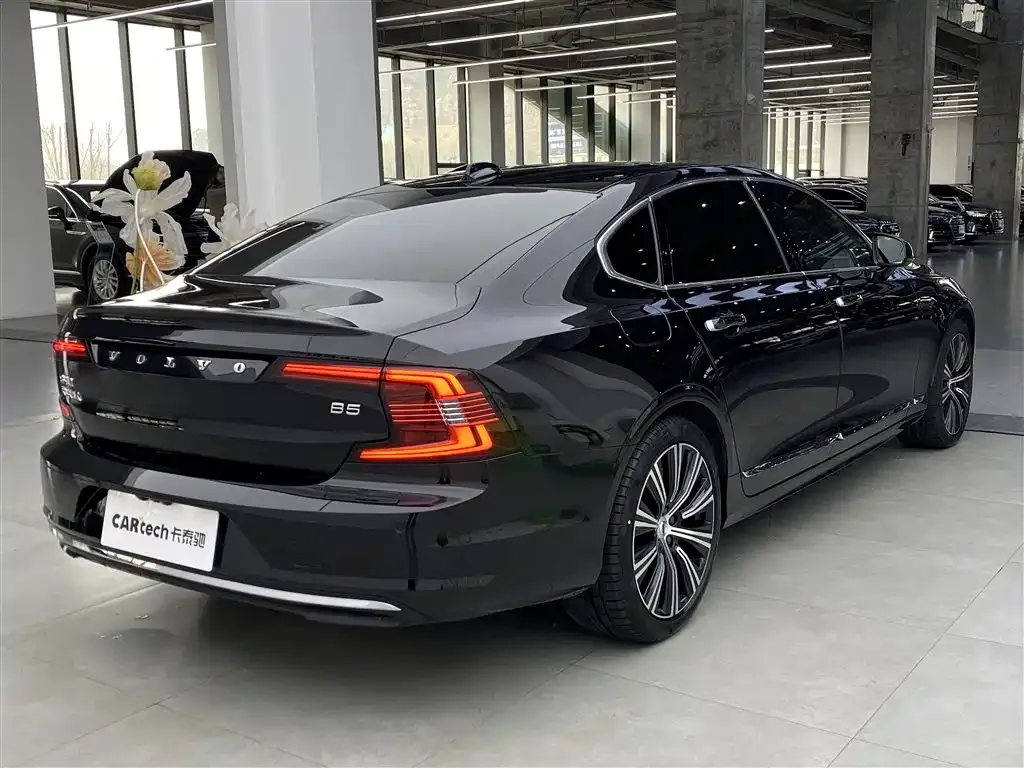 Volvo S90 — фото 7