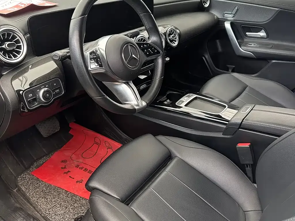 Mercedes-Benz A-Class 2024 из CN, фото 7