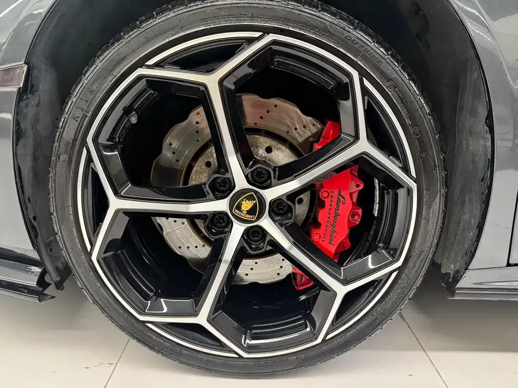 Lamborghini Huracan — фото 9