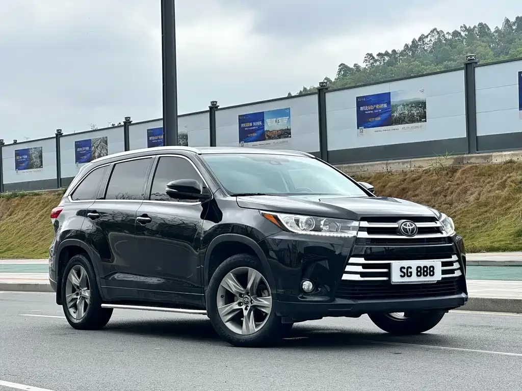Toyota Highlander — фото 5