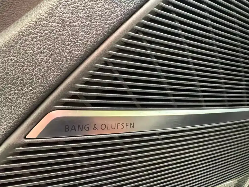 Audi Q7 — фото 10