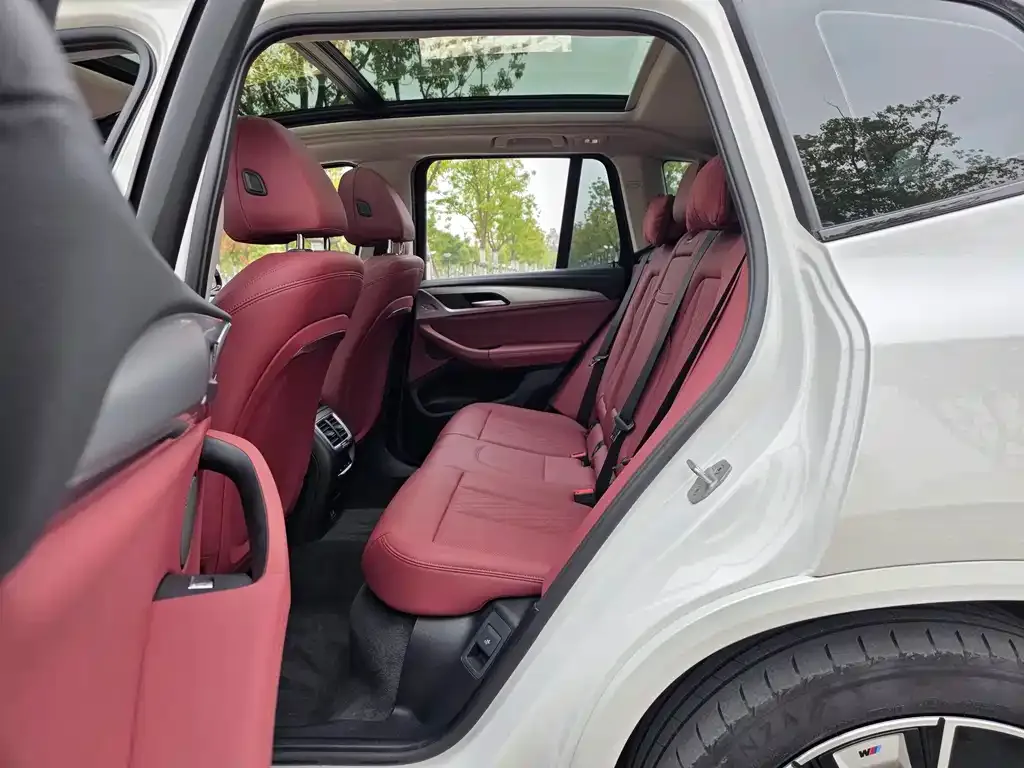 BMW iX3 2025 из CN, фото 9