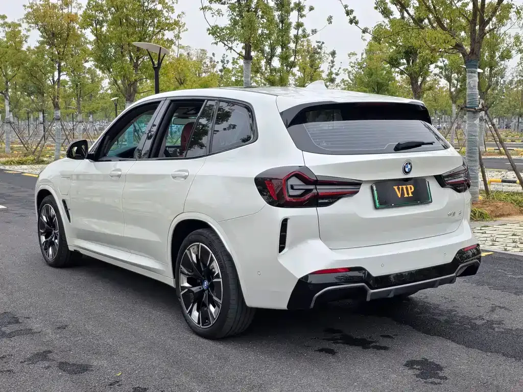 BMW iX3 2025 из CN, фото 2