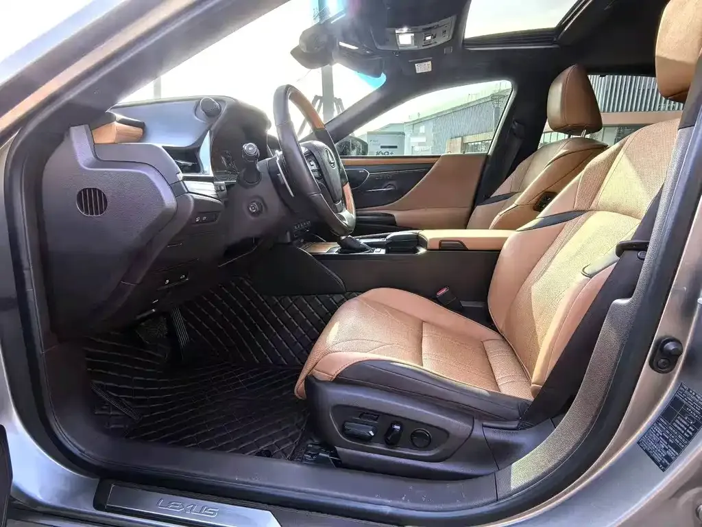 Lexus ES 2021 из CN, фото 3