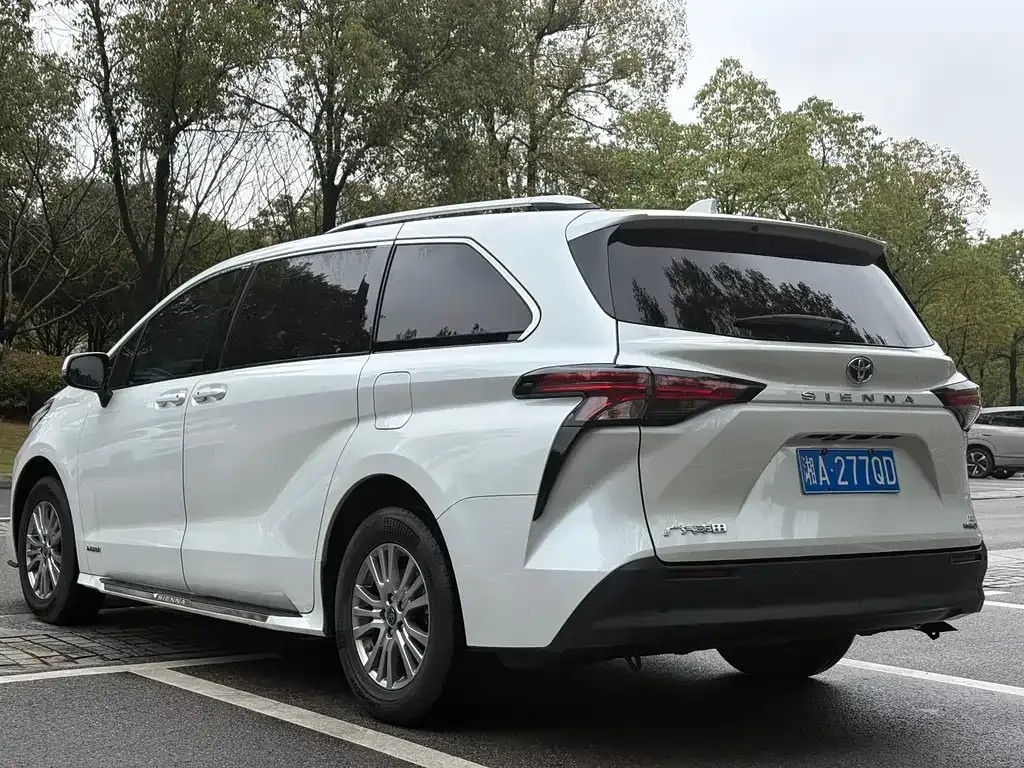 Toyota Sienna 2023 из CN, фото 9