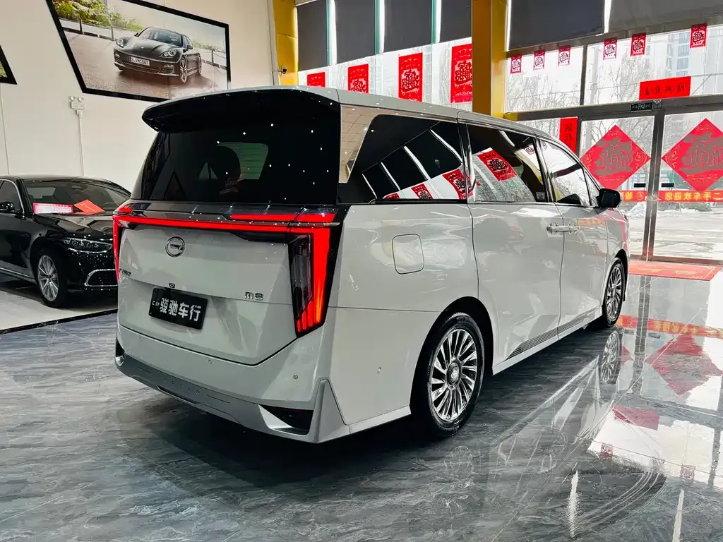 GAC Motor Trumpchi M8 — фото 8