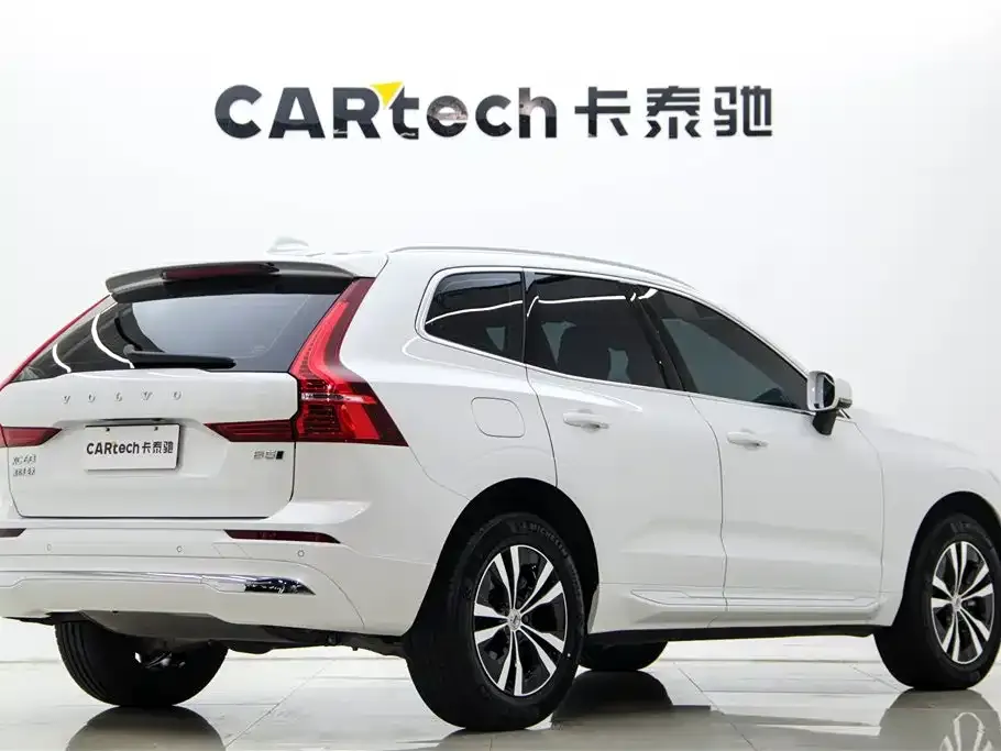 Volvo XC60 — фото 6