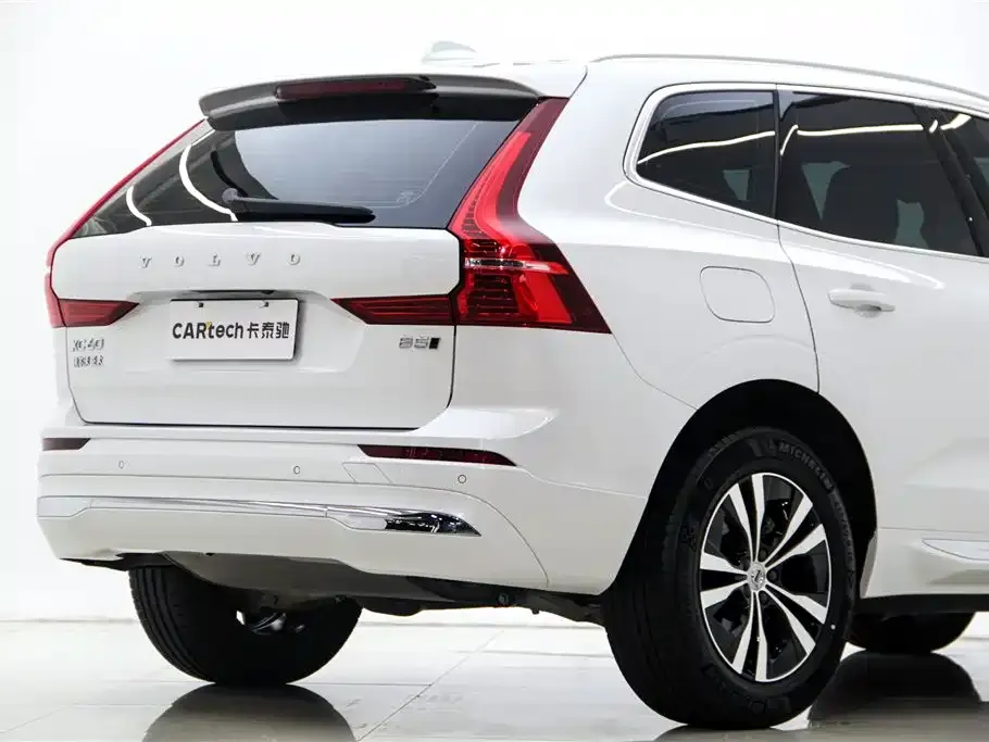 Volvo XC60 — фото 4
