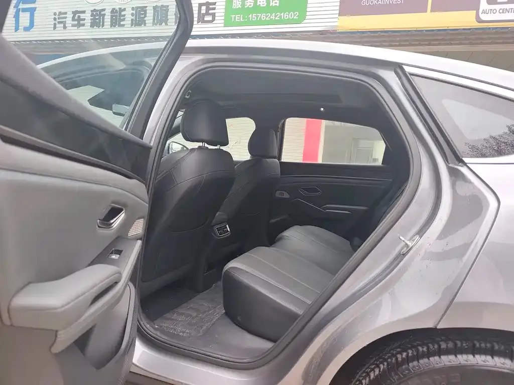 BYD Qin L — фото 8