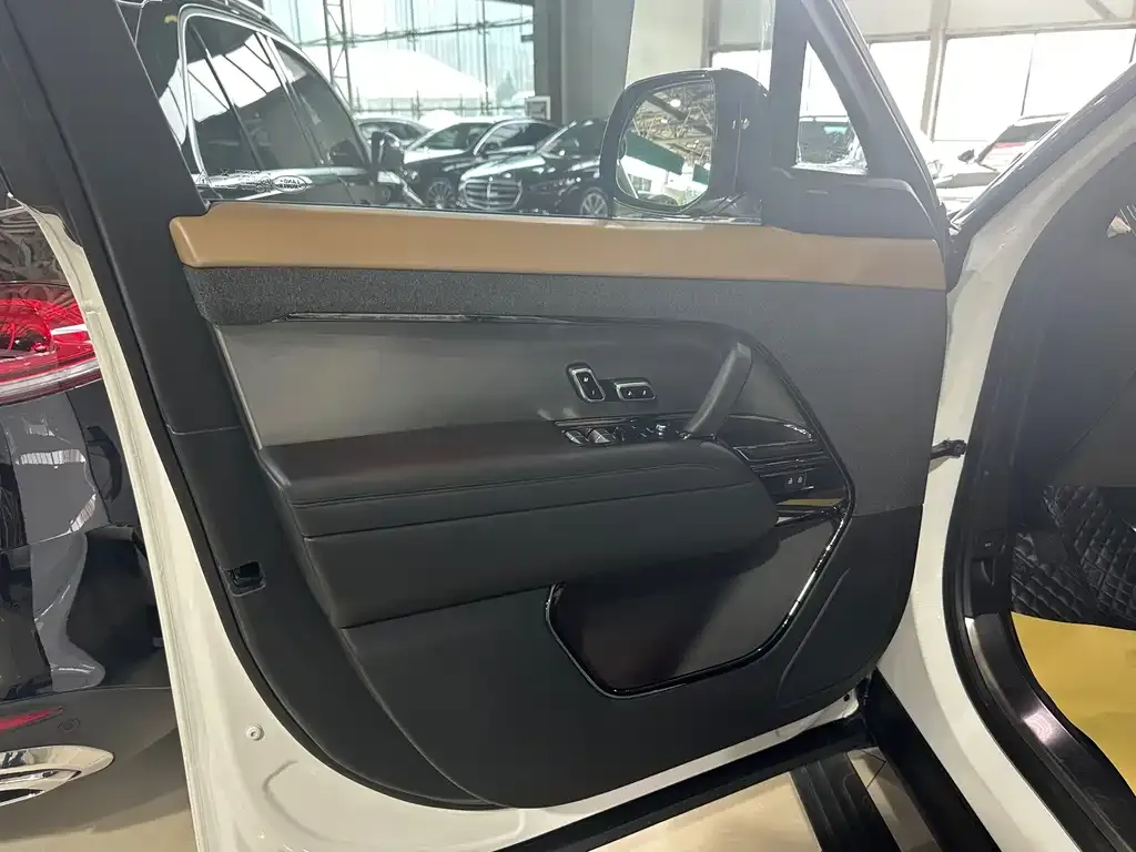 Land Rover Sport 2024 из CN, фото 6
