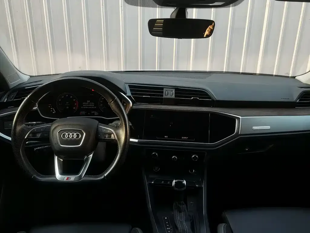 Audi Q3 Sportback — фото 2