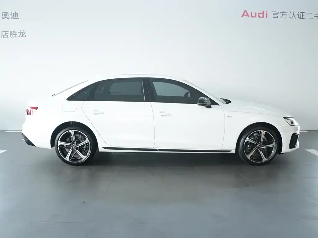 Audi A4L — фото 2
