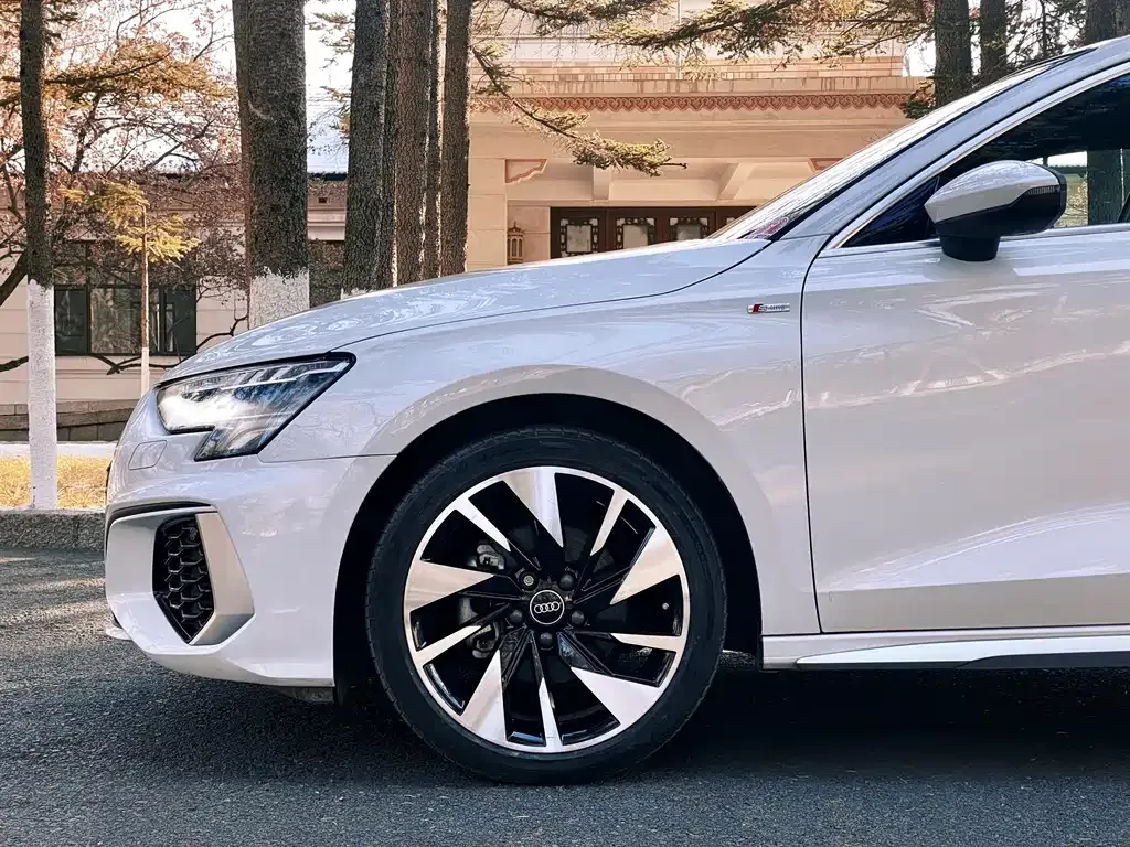 Audi A3 — фото 3
