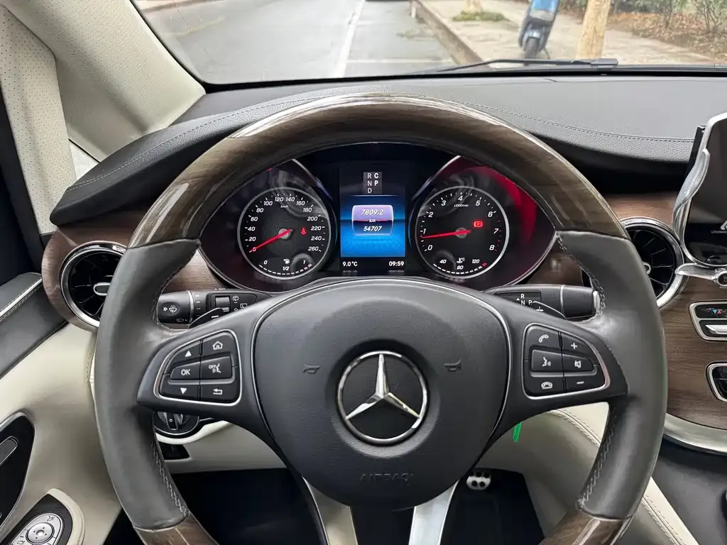 Mercedes-Benz V-Class 2022 из CN, фото 3