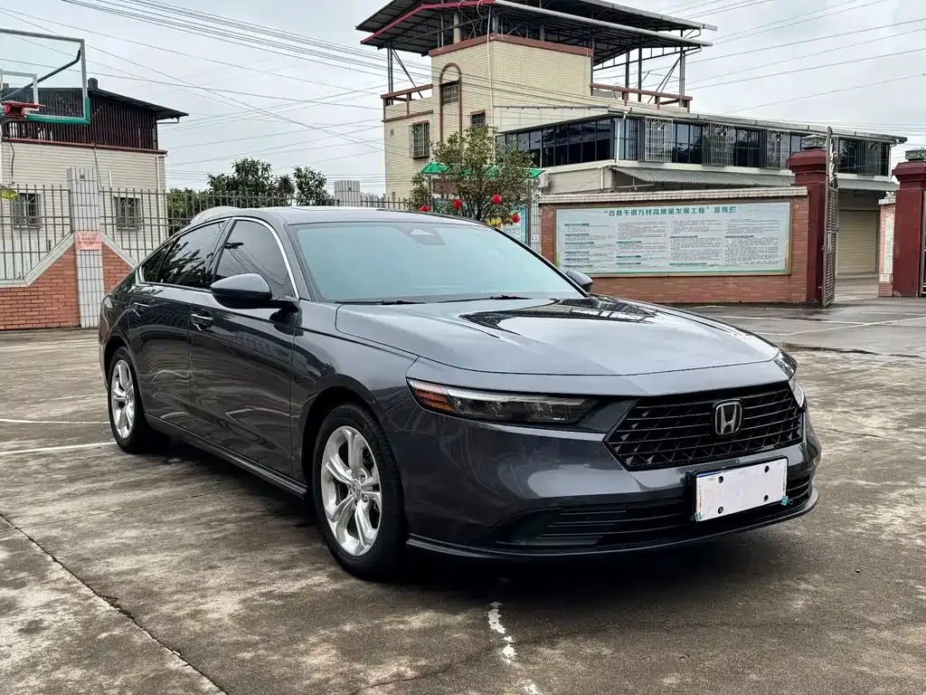Honda Accord — фото 8