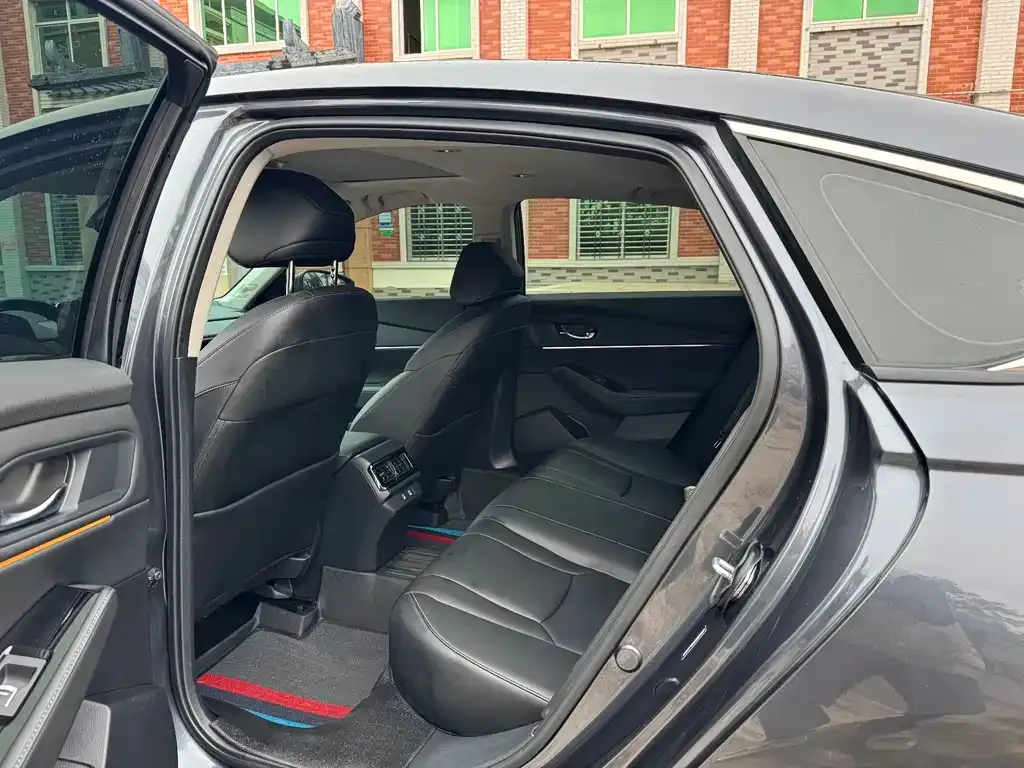 Honda Accord — фото 4