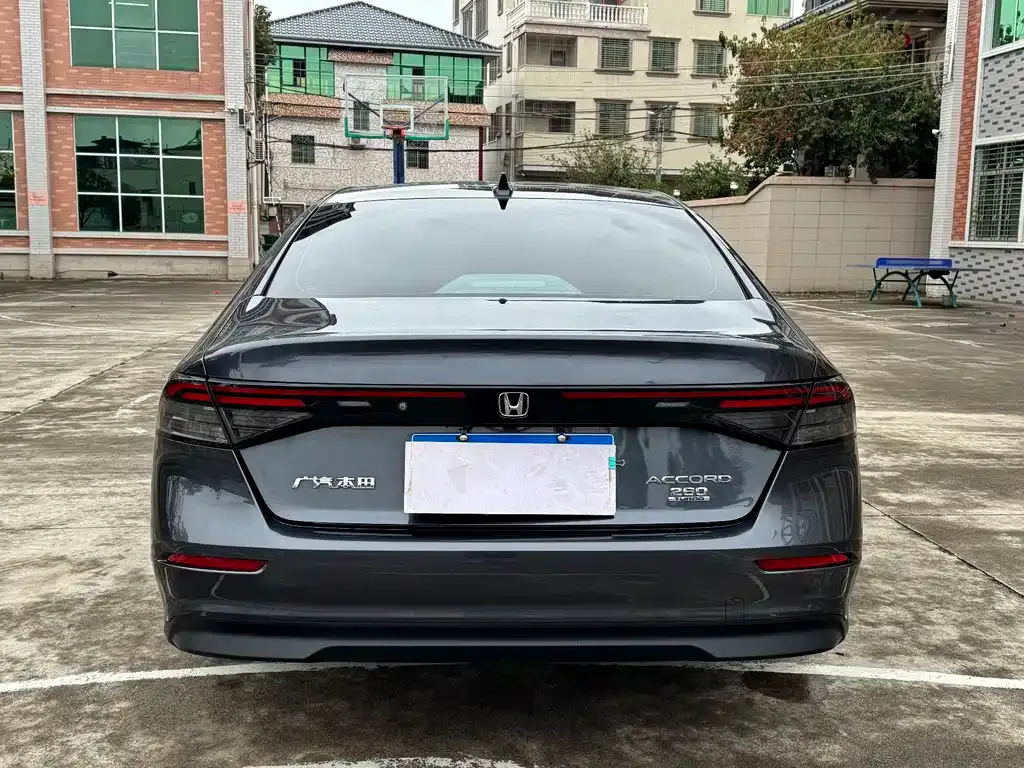 Honda Accord — фото 5
