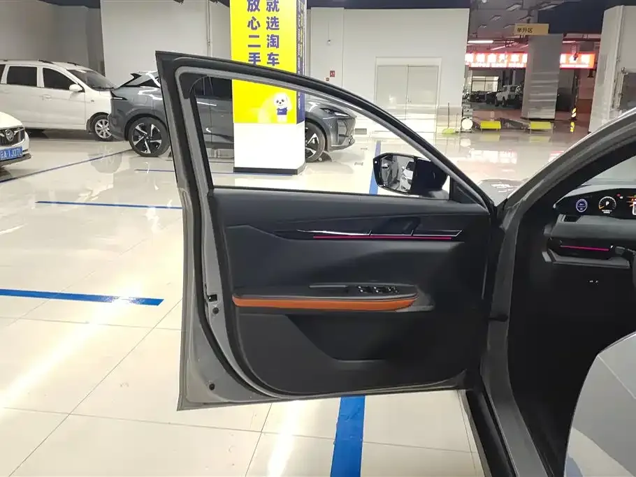 Changan UNI-V 2023 из CN, фото 2