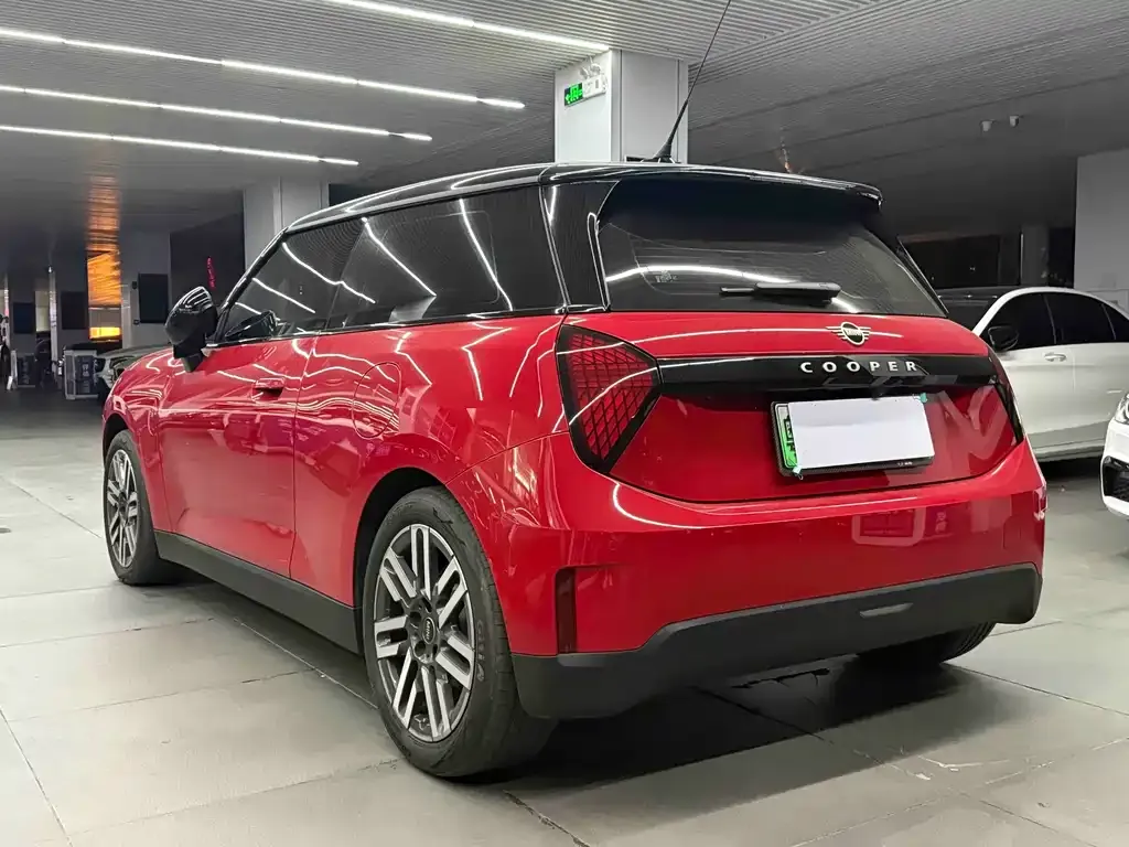 MINI Cooper EV 2024 из CN, фото 3