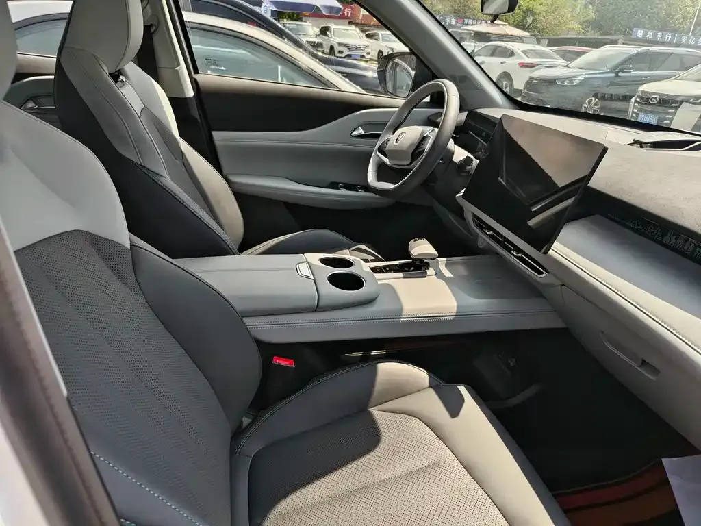 Changan UNI-Z 2024 из CN, фото 7