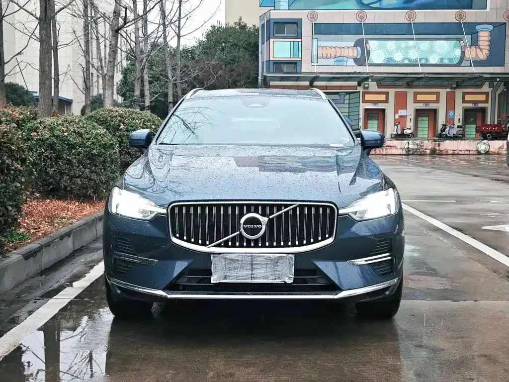 Volvo XC60 — фото 7