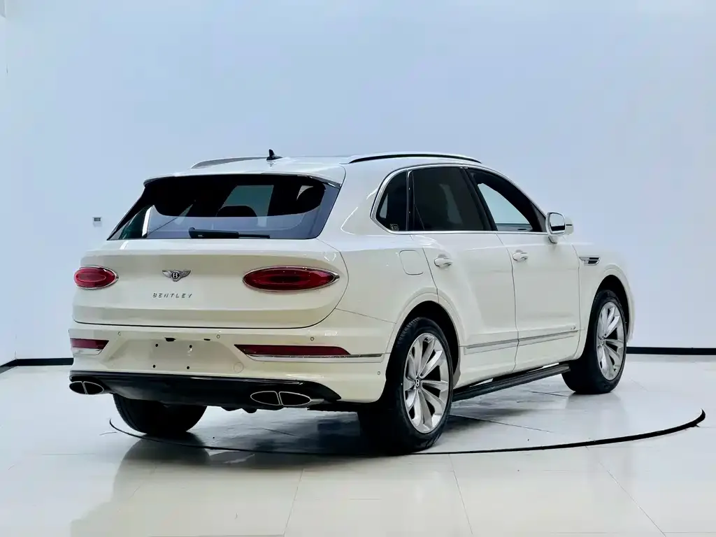 Bentley Bentayga — фото 9