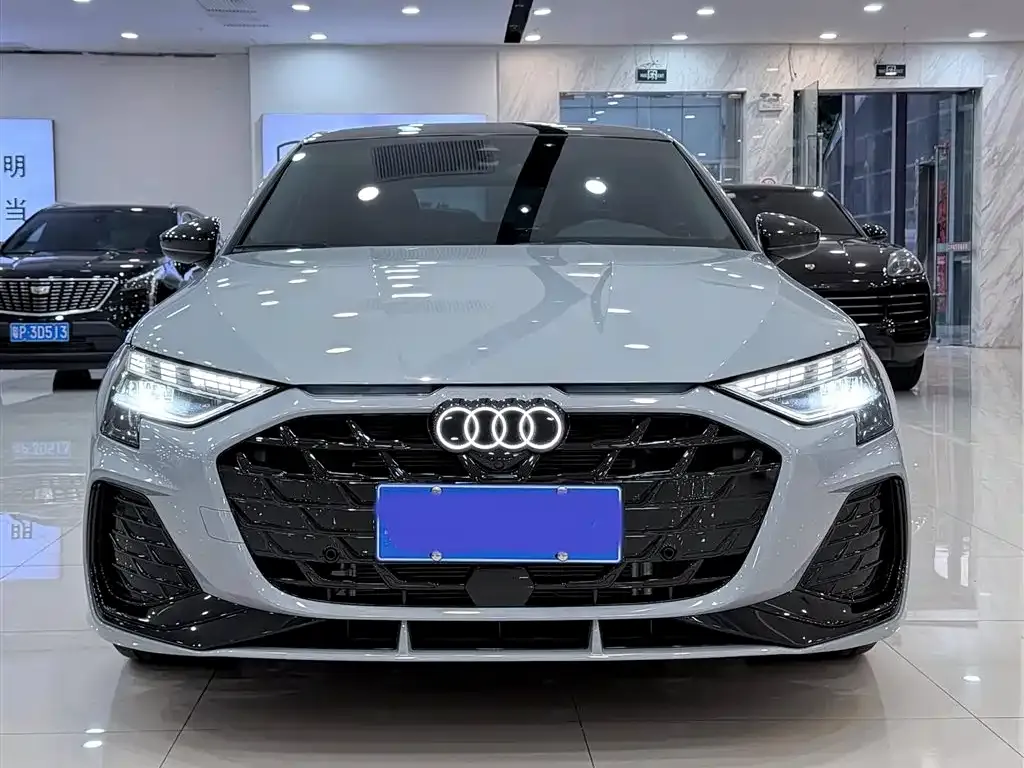 Audi A3 — фото 1