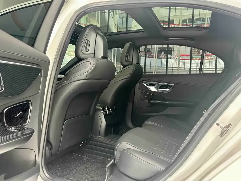 Mercedes-Benz C-Class 2023 из CN, фото 4