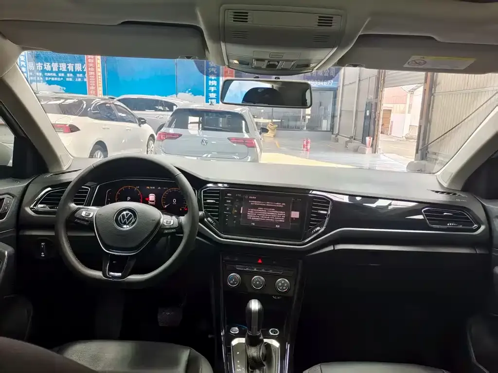 Volkswagen T-Roc 2023 из CN, фото 8